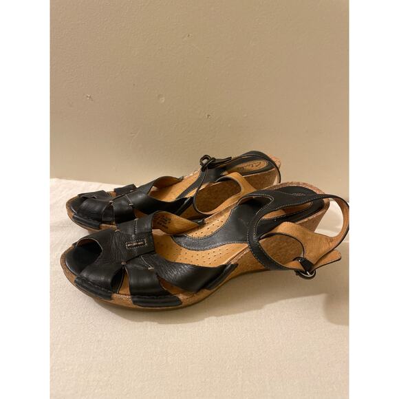 Clarks Artisan Alameda Womens Black Leather Cork Wedge Sandal‎ 11M Womens - Picture 3 of 8